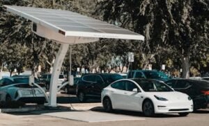 Pros and Cons of Electric Cars in 2024